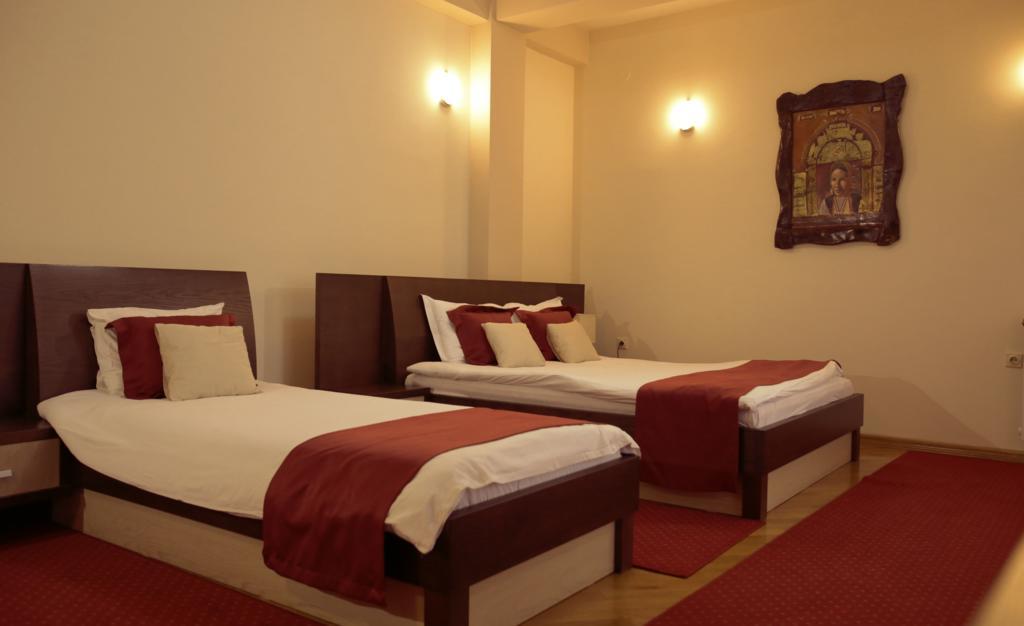 Premier Hotel Скопье Экстерьер фото