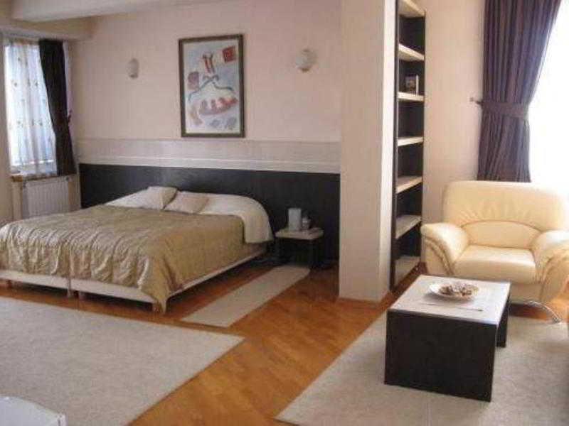 Premier Hotel Скопье Экстерьер фото